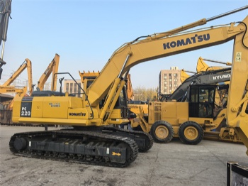 Komatsu PC220 Excavator