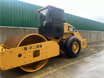 CAT CS-683E Road Roller