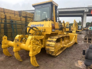 KOMATSU D65EX Bulldozer